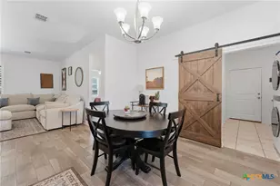922 N Ave F, Shiner, TX 77984 - Photo 14