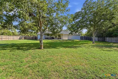 922 N Avenue F, Shiner, TX 77984 - Photo 34
