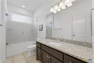 922 N Ave F, Shiner, TX 77984 - Photo 28
