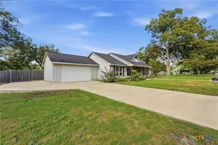922 N Ave F, Shiner, TX 77984 - Photo 46
