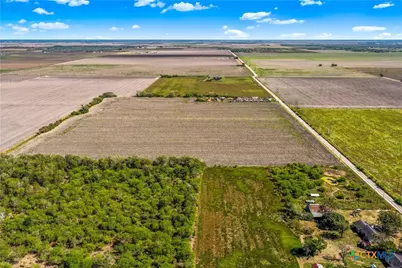 1880 Bayer Road, Victoria, TX 77905 - Photo 4