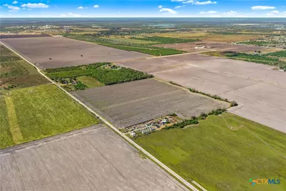1880 Bayer Road, Victoria, TX 77905 - Photo 14