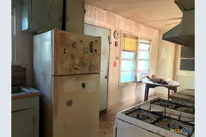 116 Robertson Street, Lolita, TX 77971 - Photo 6