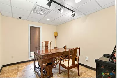 3602 Navarro, Victoria, TX 77904 - Photo 18