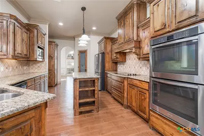 300 Eagle Landing Drive, Belton, TX 76513 - Photo 8