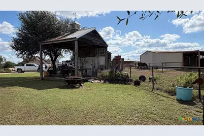 1501 Starlight Road, Cameron, TX 76520 - Photo 16