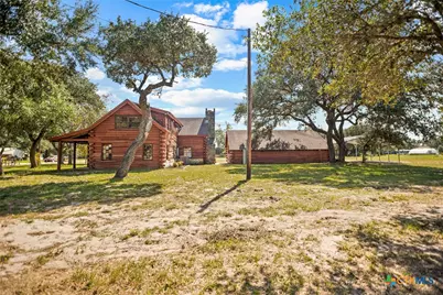 210 Winding Way Drive, Victoria, TX 77905 - Photo 12