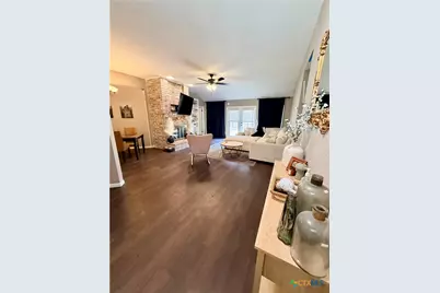 903 Taos Dr, Victoria, TX 77904 - Photo 2
