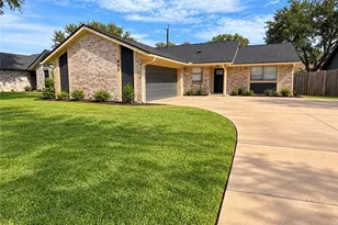 903 Taos Dr, Victoria, TX 77904 - Photo 1