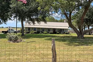 1126 Co Rd 176, Hallettsville, TX 77964 - Photo 2
