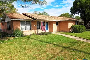 2508 Sam Houston Dr, Victoria, TX 77901 - Photo 1