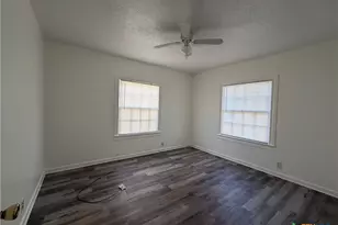 4007 Blue Bonnet St, Seguin, TX 78155 - Photo 8