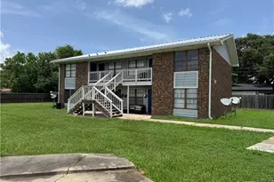 1601 Meadowview Dr, Port Lavaca, TX 77979 - Photo 1