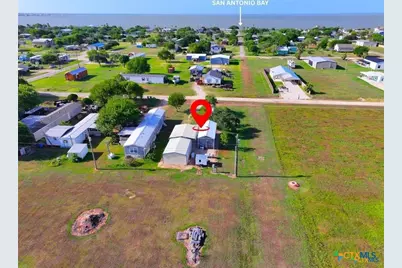 1112 W Houston Avenue, Seadrift, TX 77983 - Photo 20