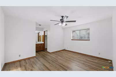 1314 S Mesquite Avenue, New Braunfels, TX 78130 - Photo 6