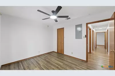 1314 S Mesquite Avenue, New Braunfels, TX 78130 - Photo 10