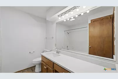 1314 S Mesquite Avenue, New Braunfels, TX 78130 - Photo 12