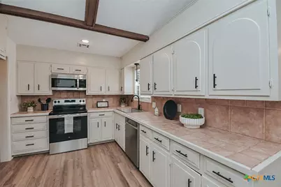 205 King Arthur Street, Victoria, TX 77904 - Photo 14