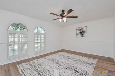 205 King Arthur Street, Victoria, TX 77904 - Photo 4