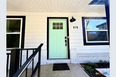 878 E Torrey Street, New Braunfels, TX 78130 - Photo 4