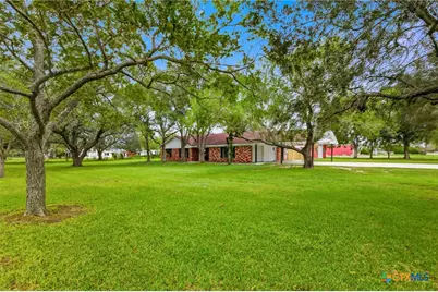 30 Sunrise Lane, Victoria, TX 77905 - Photo 32