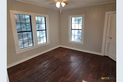 915 N 2nd Street, Temple, TX 76501 - Photo 12