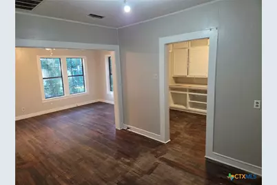 915 N 2nd Street, Temple, TX 76501 - Photo 4