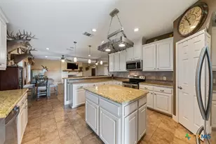 2888 County Rd 136, Kenedy, TX 78119 - Photo 12