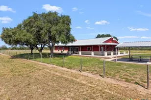 2888 County Rd 136, Kenedy, TX 78119 - Photo 40