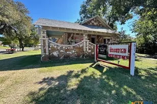 619 N Main St, Belton, TX 76513 - Photo 1
