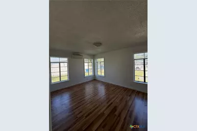 277 N Washington Avenue, New Braunfels, TX 78130 - Photo 10