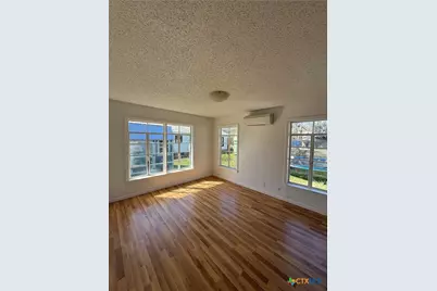 277 N Washington Avenue, New Braunfels, TX 78130 - Photo 12