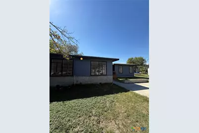 277 N Washington Avenue, New Braunfels, TX 78130 - Photo 2