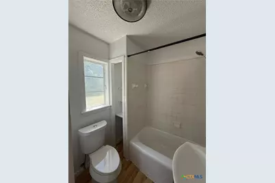 277 N Washington Avenue, New Braunfels, TX 78130 - Photo 14