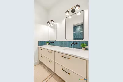 356 Camino Real, Victoria, TX 77905 - Photo 18