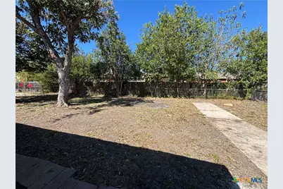 798 W Merriweather Street, New Braunfels, TX 78130 - Photo 8