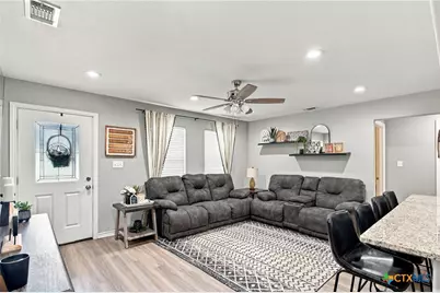 1109 E Polk Avenue, Victoria, TX 77901 - Photo 6