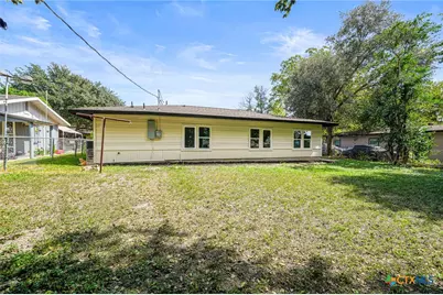 2304 Louise Street, Seguin, TX 78155 - Photo 20