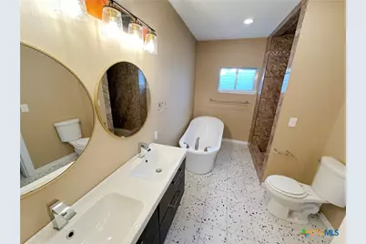 204 S Race Street, Lampasas, TX 76550 - Photo 20