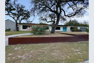 204 S Race Street, Lampasas, TX 76550 - Photo 2