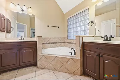 6718 Laura Heights, Schertz, TX 78154 - Photo 32