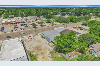 306 N Wells Street, Edna, TX 77957 - Photo 46