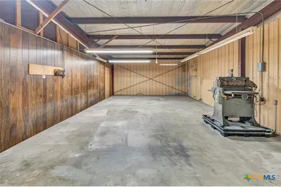 306 N Wells Street, Edna, TX 77957 - Photo 38