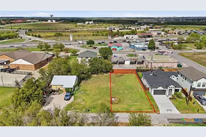305 W Lane Avenue, Manor, TX 78653 - Photo 2
