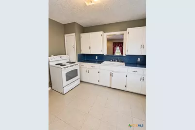 709 Mary Jane Street, Belton, TX 76513 - Photo 6
