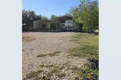 405-411 W St Louis Avenue, Seadrift, TX 77983 - Photo 2