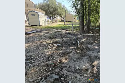 405-411 W St Louis Avenue, Seadrift, TX 77983 - Photo 22