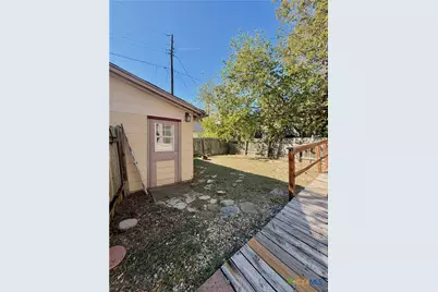 413 Fowzer Street, Taylor, TX 76574 - Photo 18