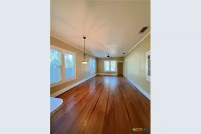413 Fowzer Street, Taylor, TX 76574 - Photo 2