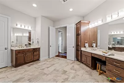 18817 Hidden Ridge Place, Jonestown, TX 78645 - Photo 18